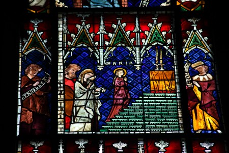 https://commons.wikimedia.org/wiki/File:Strasbourg_Cathedral_-_Stained_glass_windows_-_Detail.jpg